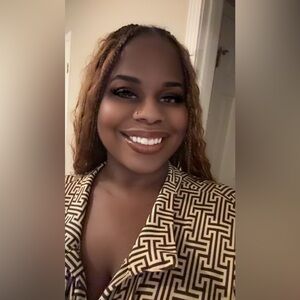 Meet your Posher, Casey